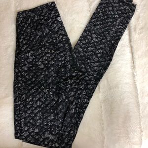 Lulu lemon printed leggings